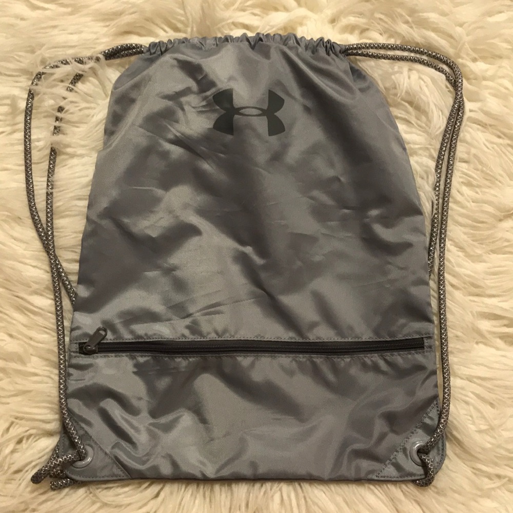NWOT!! Underarmour drawstring back pack